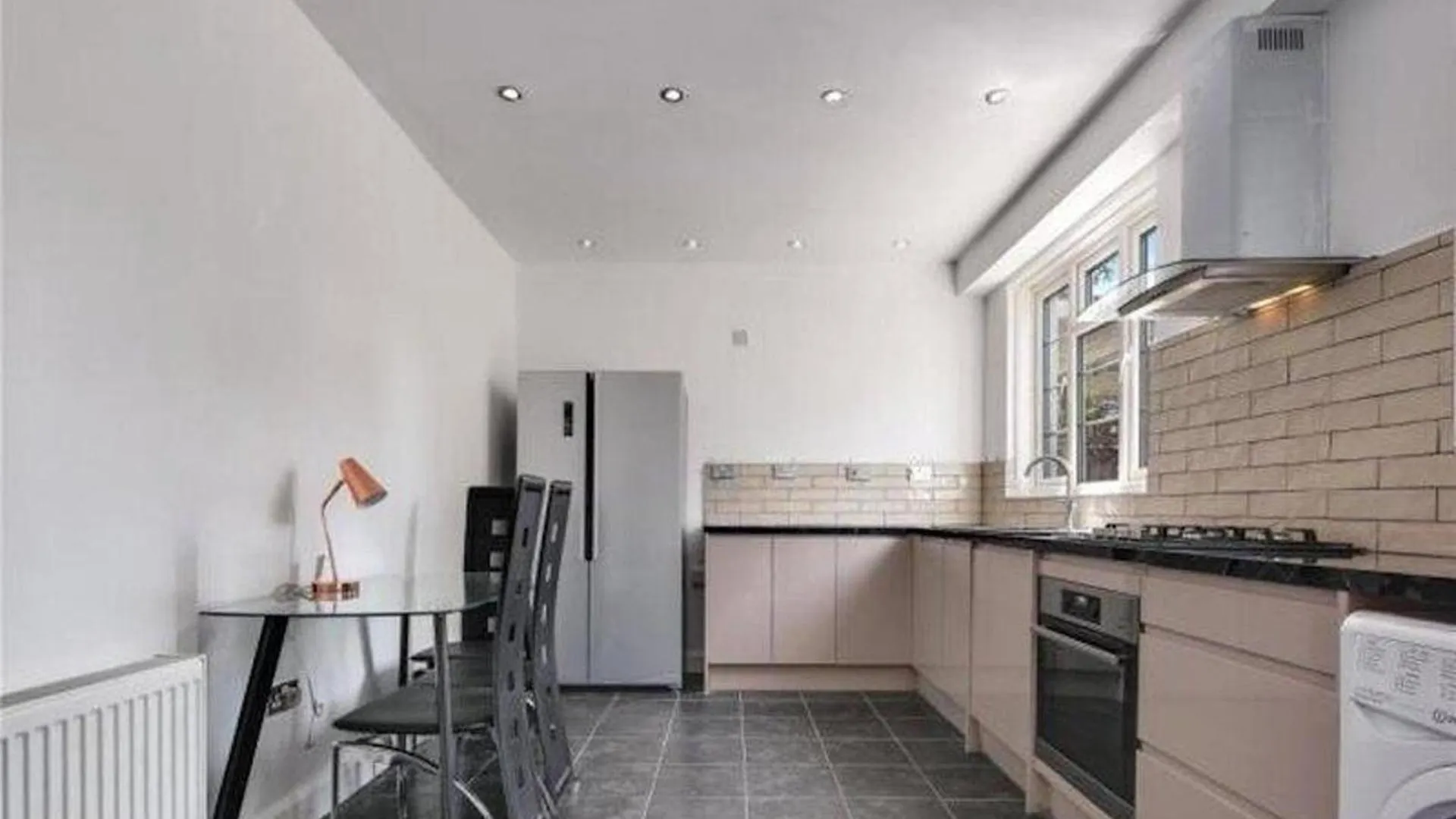 Apartment Limehouse En-Suite With Garden View London